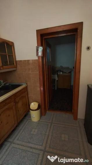 Vand CASA IN COMLO?U MIC - 3