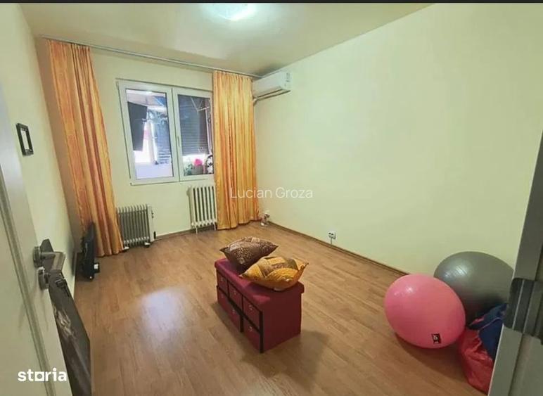 Vanzare apartament 4 camere Ion Mihalache Vanzare apartament 4 camere Ion Mihalache