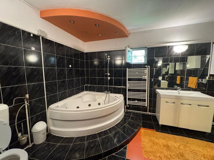 De inchiriat Vila cu piscina (vedere la mare) - 11