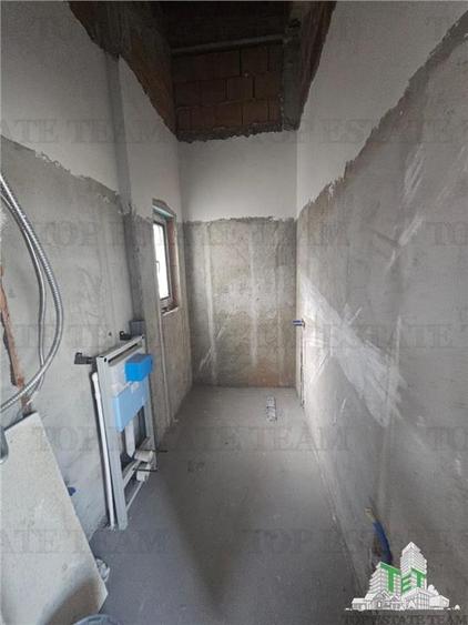 Vila lux 4 camere (179mp totali) - Iuliu Maniu/sector 6 - 8