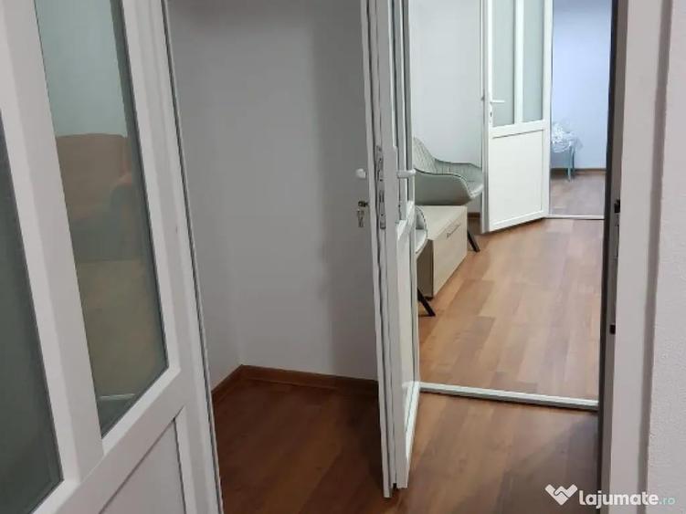 Inchiriez apartament 2 camere in Deva, etaj 3, mobilat, Al. Pacii - 5