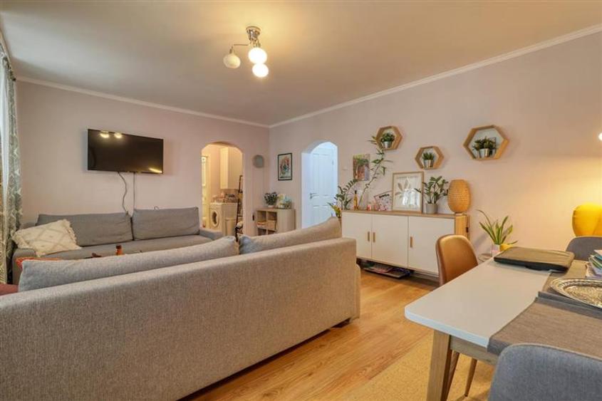 AP.2 CAMERE RENOVAT MOBILAT UTILAT SECTOR 1 CALEA DOROBANTI - 3