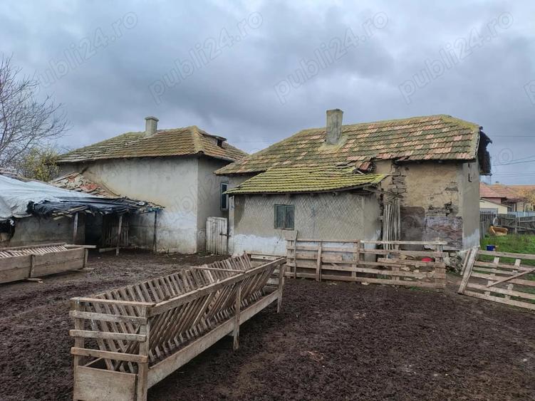 Casa Batraneasca in Comuna Stejaru, Tulcea. 2500mp, 5 camere, Urgent - 1