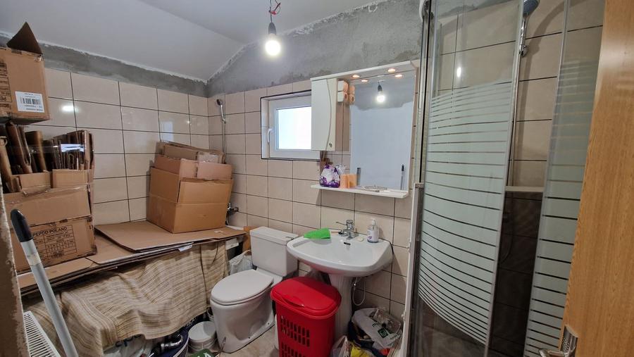 Casă cochetă cu 2 garaje și grădină | Valea Roșie, Baia Mare Comision0 - 5