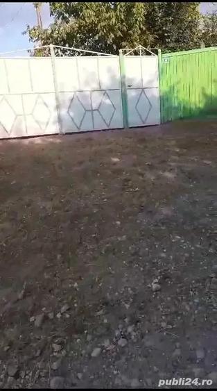 Casa batraneasca si teren de vanzare in Puricani - 4