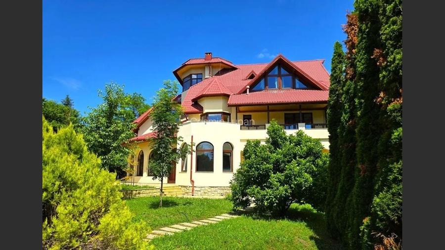 Vând Hotel/Pensiune Breaza: 15 camere, 1000 mp Vând Hotel/Pensiune Breaza: 15 camere, 1000 mp