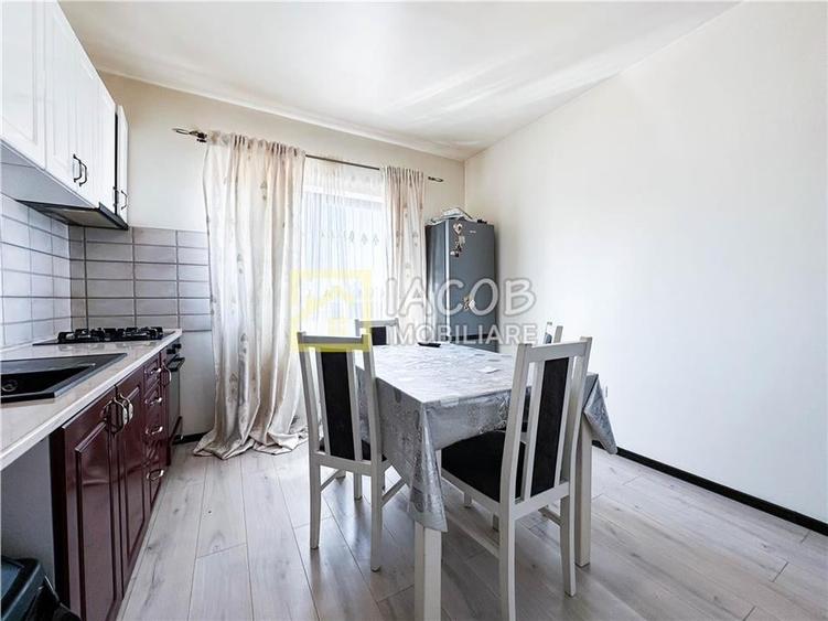 Casa moderna, finalizata in 2022, Hemeius - 10