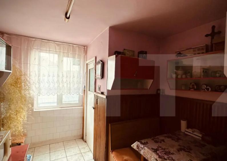 Apartament cu 3 camere si balcon, decoamandat, spatios si ca - 5