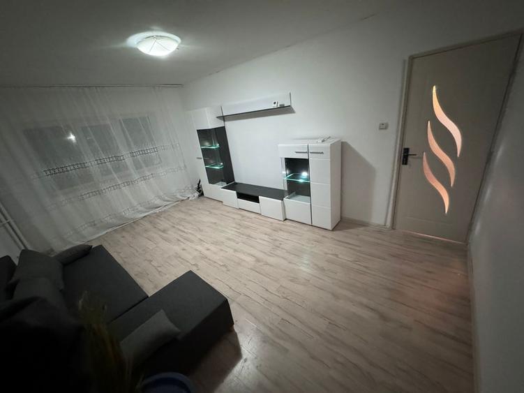 Inchiriez apartament 2 camere - 2