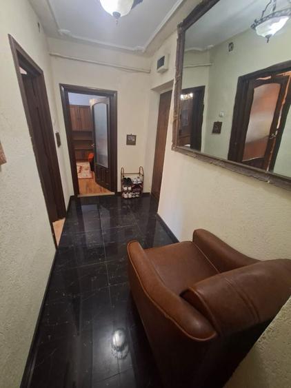 Apartament cu 2 camere decomandat, zona Targu Cucu - 5
