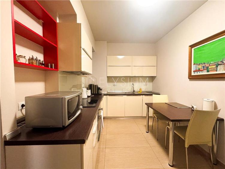 Apartament cu 4 camere decomandat, mobilat în Nordului