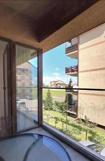 Apartament cu 2 camere decomandat în Tractorul