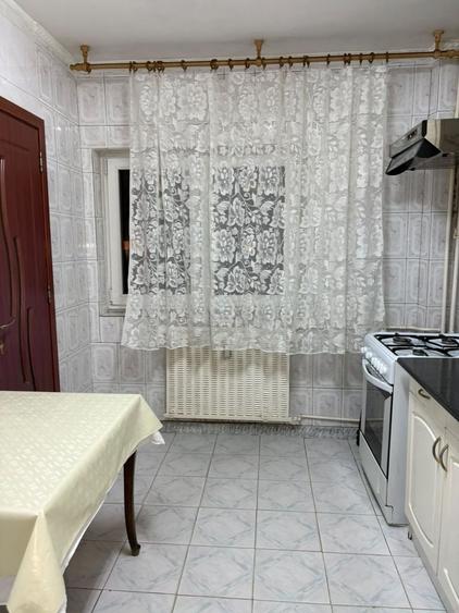 Apartament cu 2 camere decomandat în 1 Mai