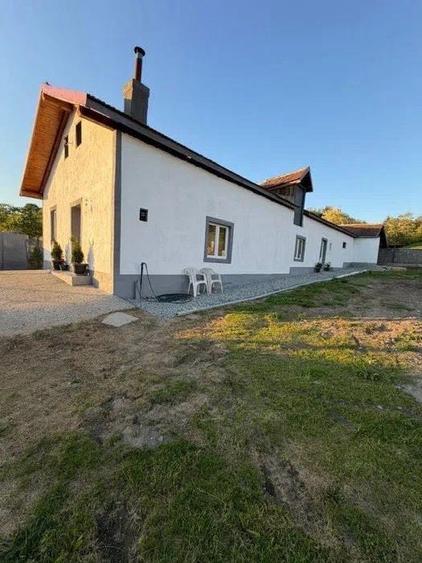 Casă individuală cu 3 camere cu Teren 1800 Mp în Șelimbăr