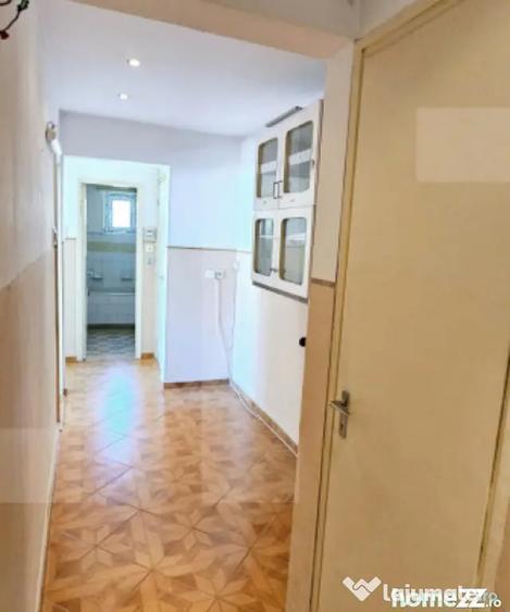 Apartament cu 3 camere decomandat în Lenin