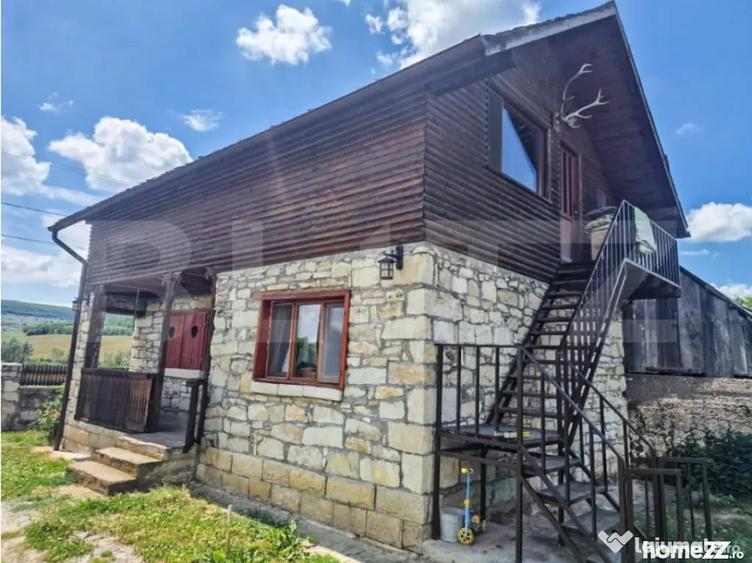 Casă cu 3 camere cu Teren 3300 Mp în Bonț