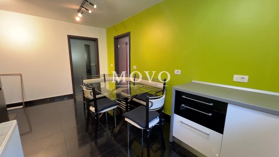 Apartament cu 3 camere decomandat, mobilat în Lunei