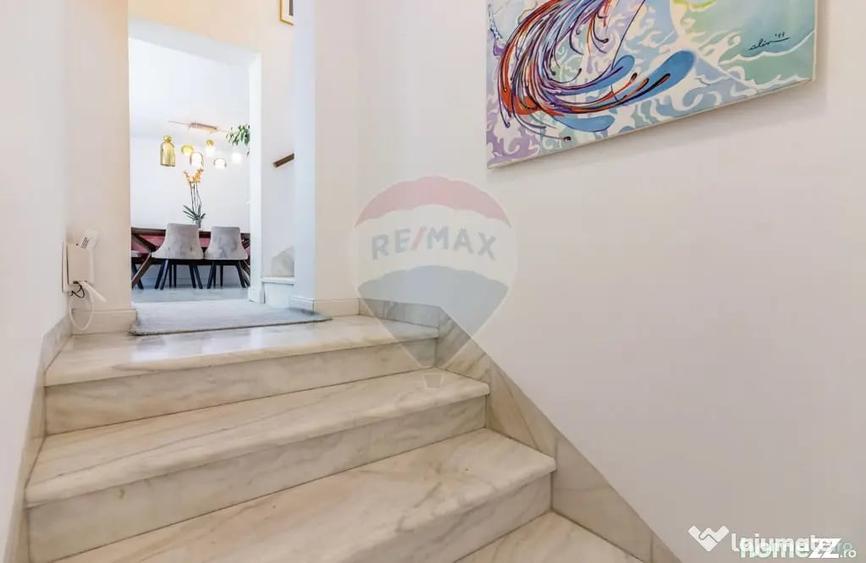 Casă cu 5 camere cu Teren 132 Mp în Domenii