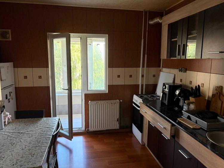 Apartament cu 2 camere decomandat în Zorilor