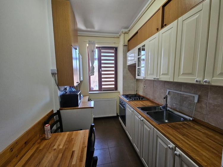 Apartament cu 3 camere decomandat în Găvana Platou