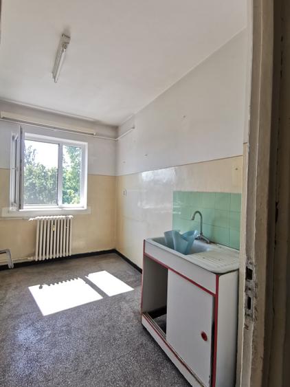Apartament cu 2 camere semidecomandat în City Park Mall