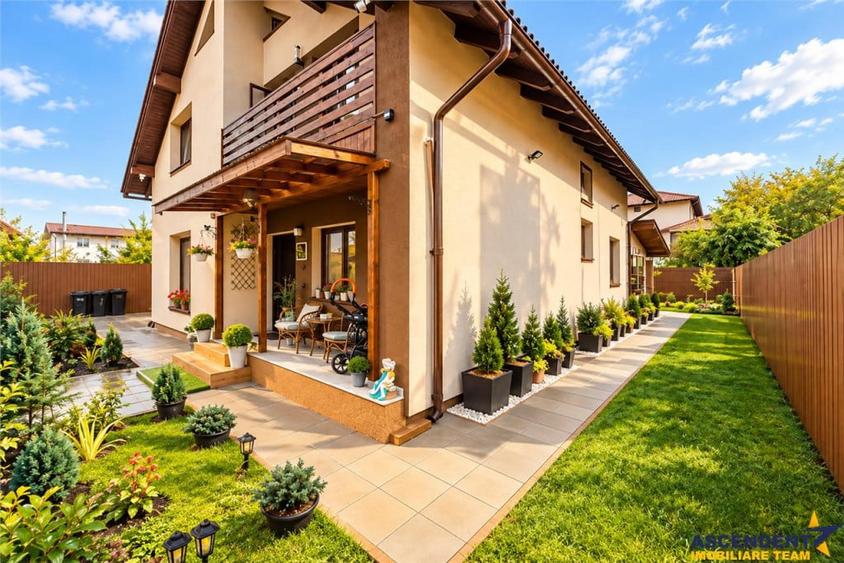 Casă cu 4 camere cu Teren 536 Mp în Stupini