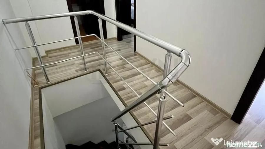Apartament cu 3 camere decomandat în Colentina