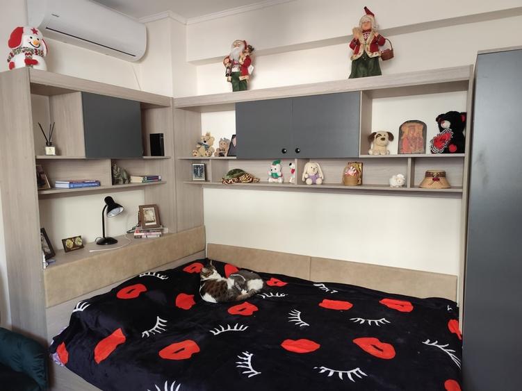 Apartament cu 3 camere semidecomandat în 1 Decembrie 1918