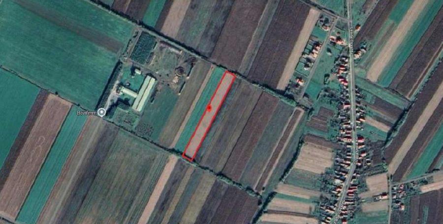 Teren de 4350 mp, în Botiz