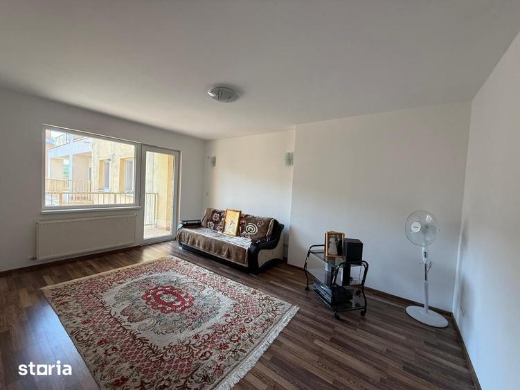 Apartament cu 2 camere decomandat în Pietroasa