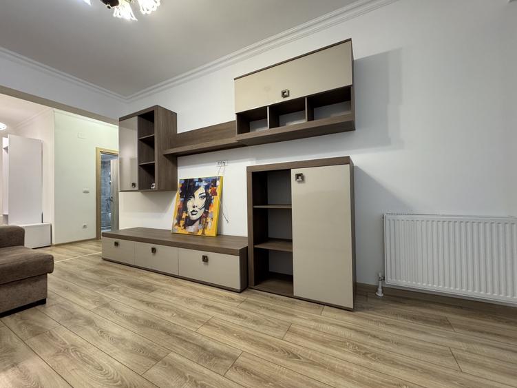 Apartament cu 2 camere semidecomandat, mobilat în Nord