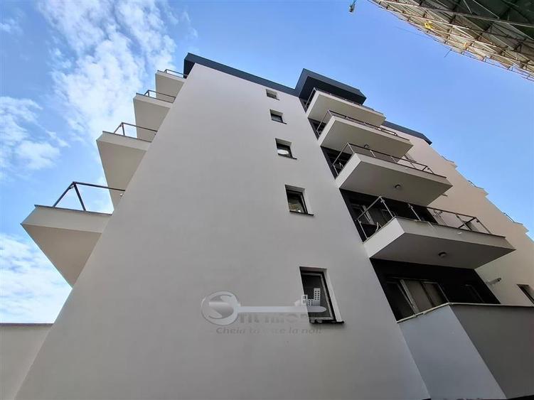 Apartament cu 3 camere decomandat în Galata