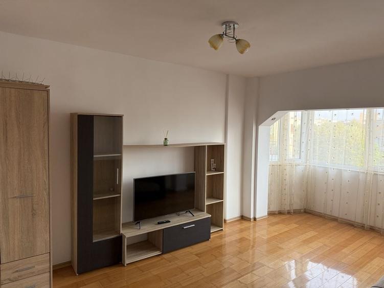 Apartament cu 2 camere decomandat în Ultracentral