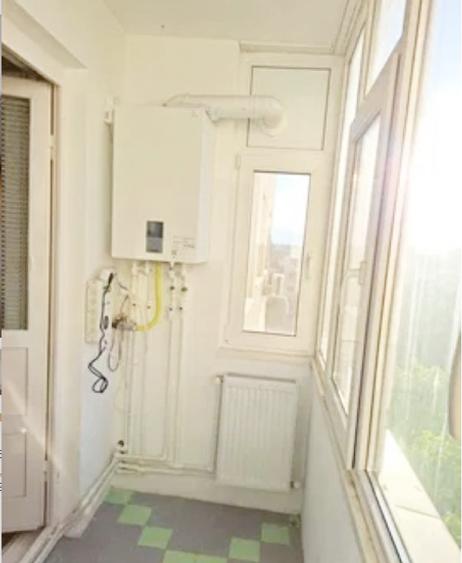 Apartament cu 3 camere decomandat în Casa de Cultură