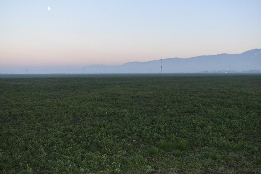 Vând teren intravilan  excelent pentru constructii industriale  în Codlea - 1