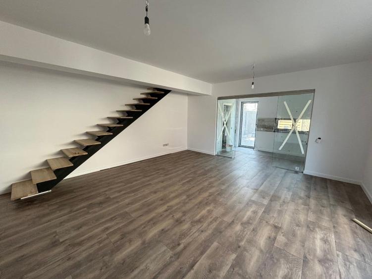 Casa/Vila de vanzare, P+1, 5 camere, curte - 4