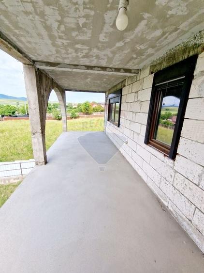 Casă spațioasă S+P+1E+M și teren generos 1664 mp - 28