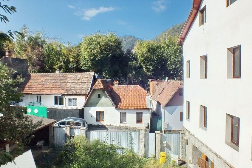 Teren Intravilan - Pozitionare Centrala - 2