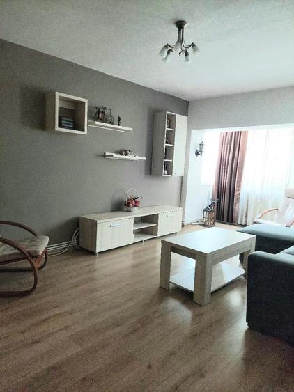 Apartament 3 camere decomandat, Etaj 2 Zona Orizont (?tirbei Voda) - 4