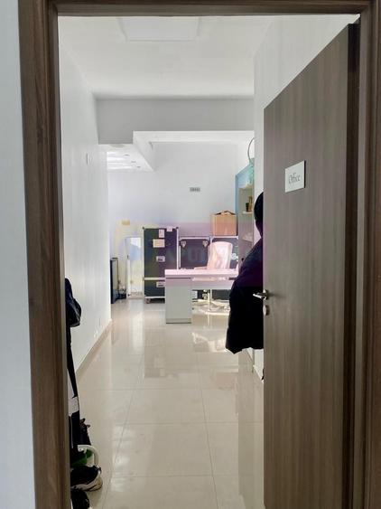 Spatiu comercial/birouri, etaj 1/4 , utilitati INCLUSE, sector 5 - 4