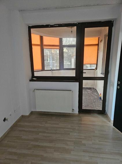 Apartament 3 camere Ghencea, curte cu foișor, parter - 5