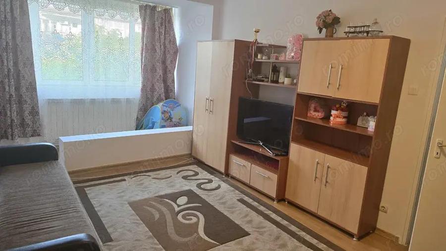 Vand apartament cu 2 camere in Deva, zona Lalelelor, etaj 3, bloc de 4 etaje, 54 mp, mobilat - 1