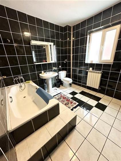 Casa D+P+1E+M cu teren de 471 mp, localitatea Ovidiu aproape de lac - 8