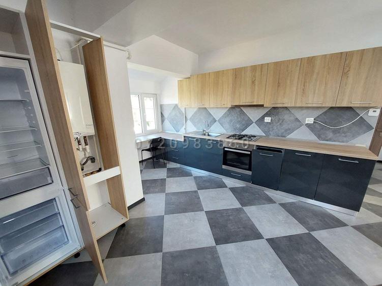 Otopeni, Corbeanca, 3 camere in vila, centrala proprie, loc parcare - 1