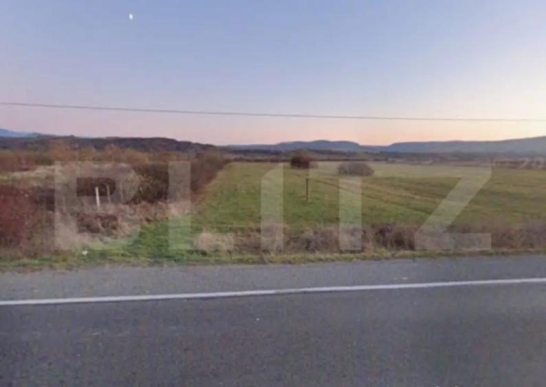 Teren extravilan pentru activita?i comerciale Livezile - 2