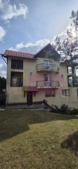 Vila de vânzare cu 8 camere și garaj in Busteni - 2