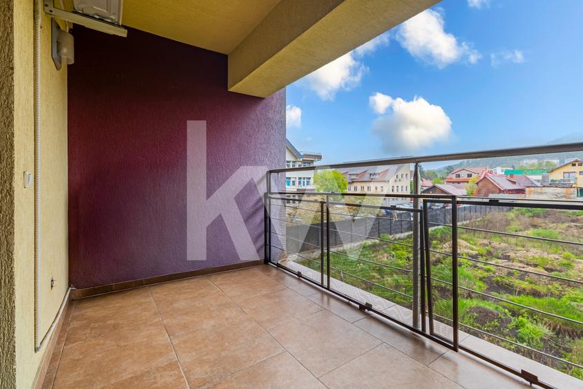 Închiriere apartament 4 camere, acces la parcare cu barieră, strada De Mijloc - 20