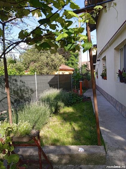 Casa cu etaj de vanzare - 1