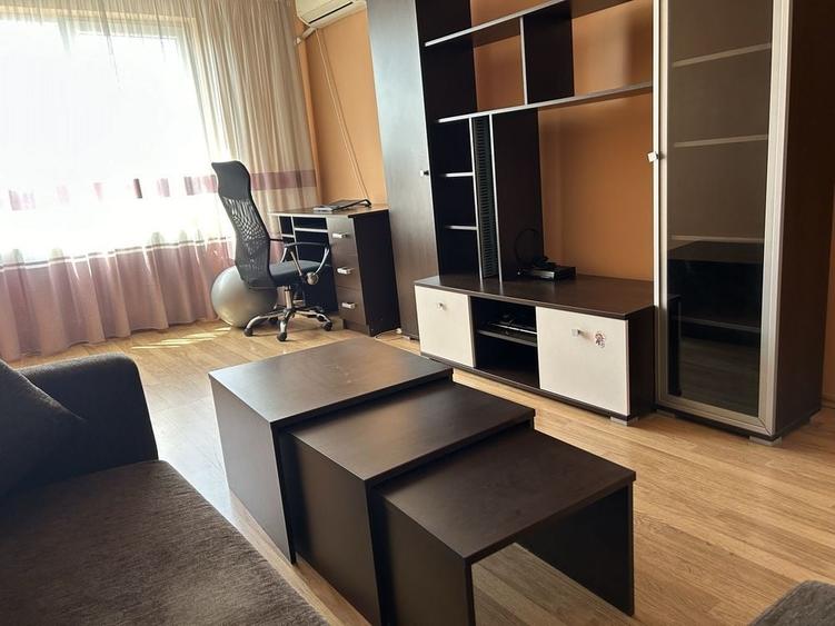 3 camere decomandat, centrala proprie, parcare inclusă, AC în fiecare cameră - 1