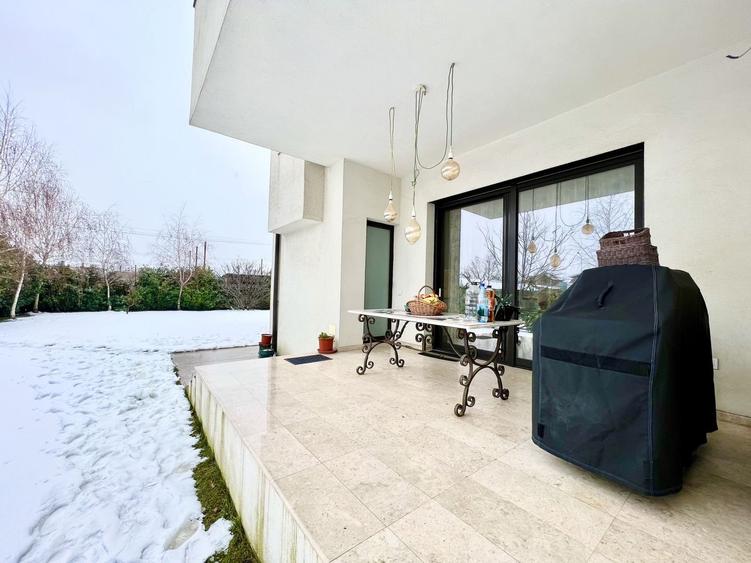 Proprietate deosebita suprafete generoase 580 mp teren 2076 mp - 16